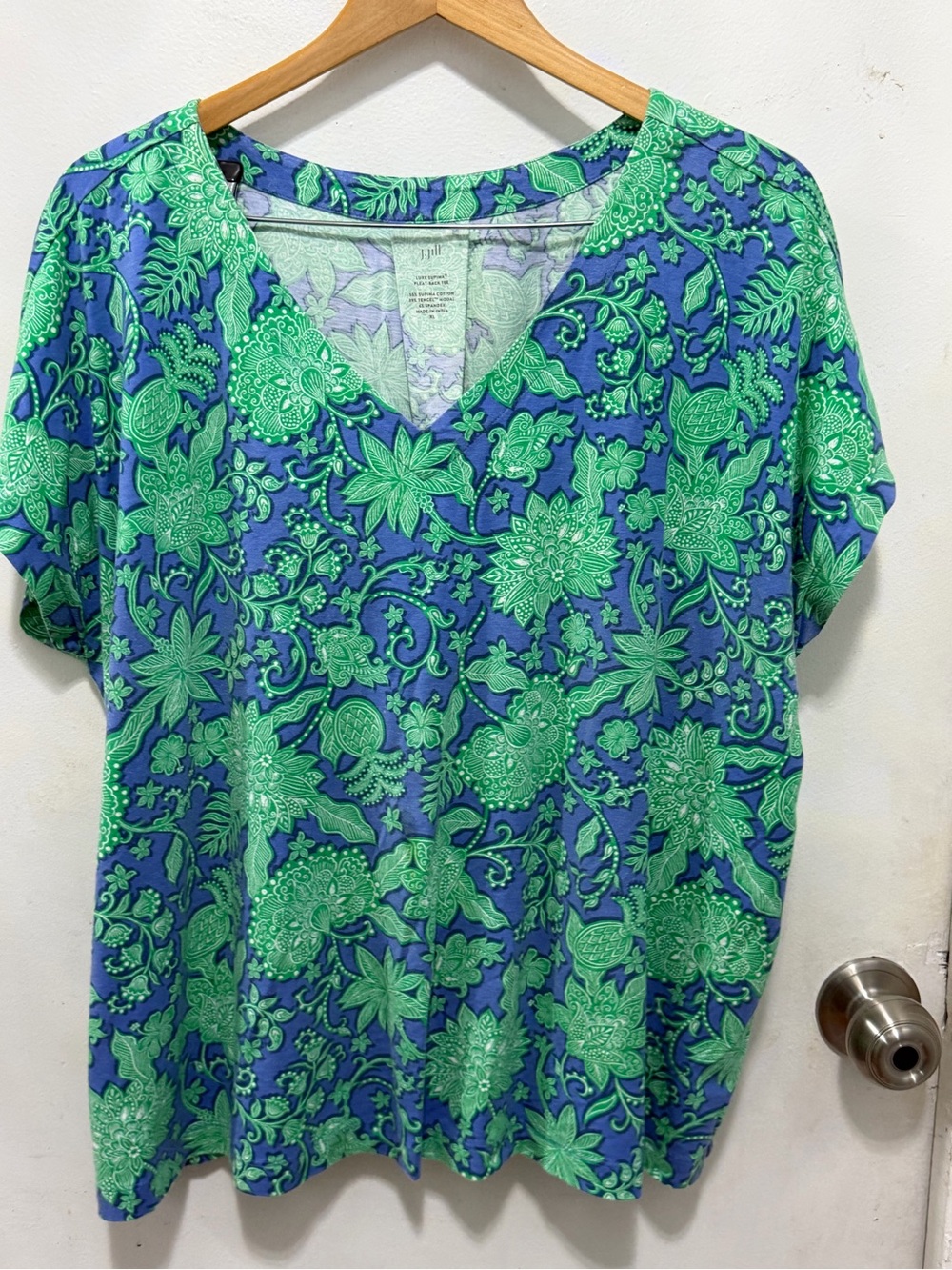 J. Jill Blue & Green Floral V-Neck Short Sleeve Top